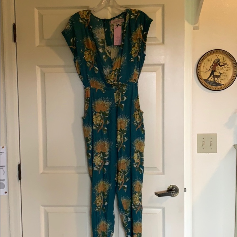 Alohiwai LIV Jumper ‘Ohi’a Lehua print